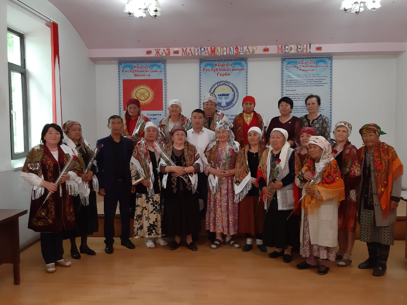 Көк-Жаңгак шаарында энелер майрамы 