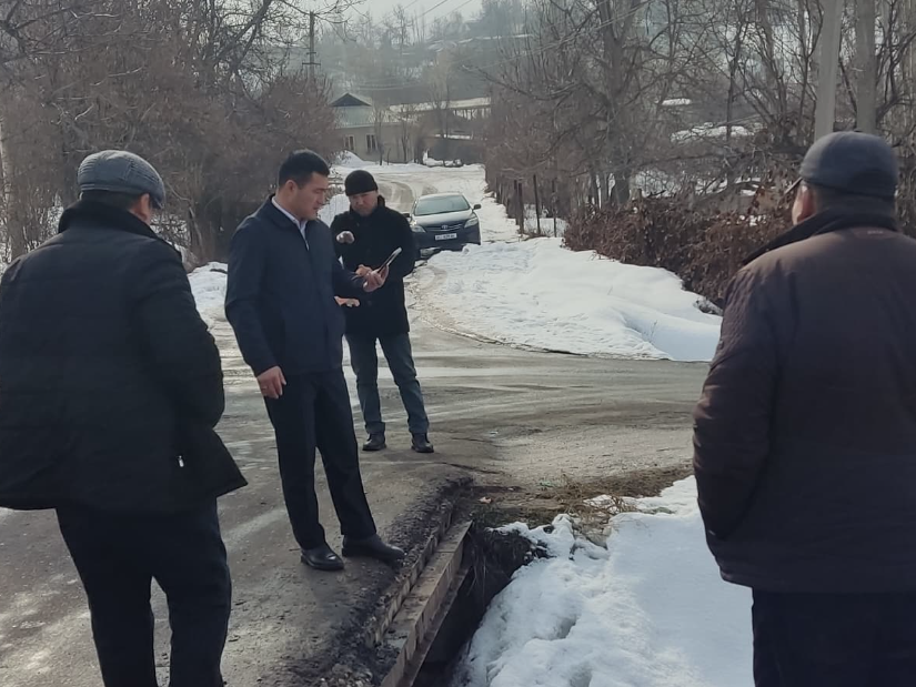 Автоунаа өтүүчү көпүрөлөрдүн коопсуздугун жана уулу жаан-чачынга байланыштуу жолдорго сел суулары ки...